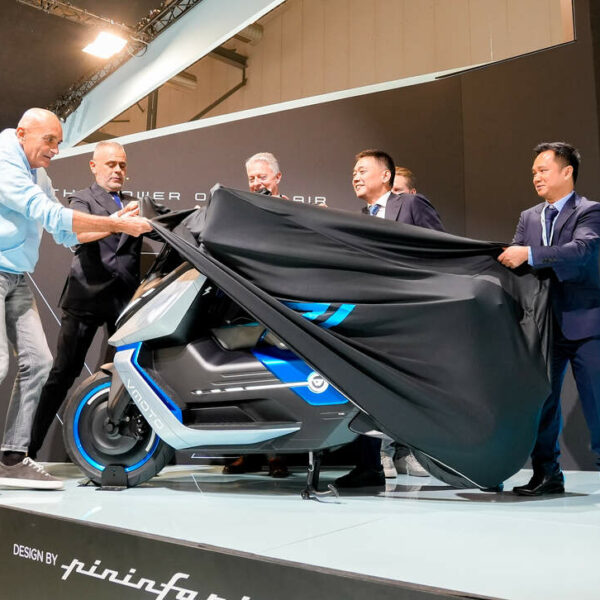 Maxi-scooter Vmoto APD MAX Concept